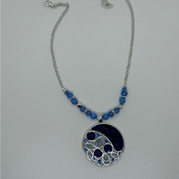 Blue beads and pendant necklace - NWT - Picture 4 of 4